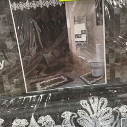 KIRA 18 pc. Embroidery Bathroom Set