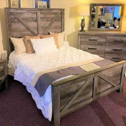 FREE DELİVERY 🚚 Queen And King Bedroom Set Wynnlow Gray Crossbuck Panel Bedroom Set)