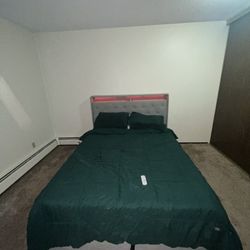 Light Grey / Queen Size Bed Frame