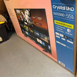 55” Samsung With Wall Mount