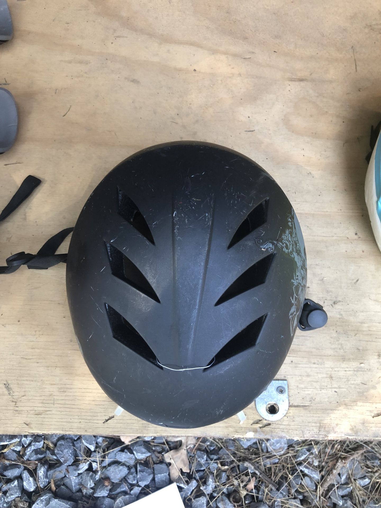 Mongoose helmet