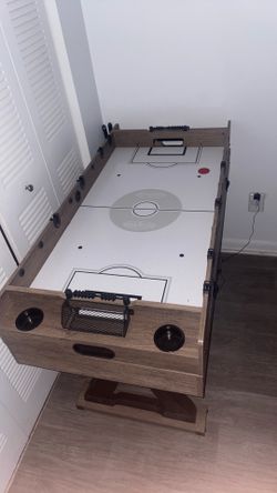 AIR HOCKEY POOL TABLE  AND TABLE TENNIS