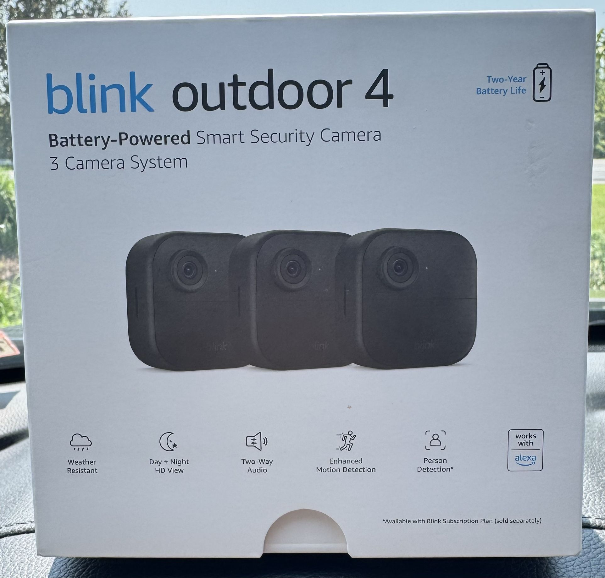 Blink Outdoor 4 - Battery-Powered Smart Security 3-Camera System