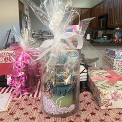 Sweet Surprise Gift by Vecia