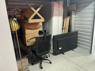 EVERYTHING MUST GO – Storage Unit Cleanout