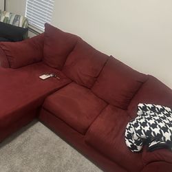 NEED GONE Before 3/28 Sofa/couch MUST GO/MUST pickup