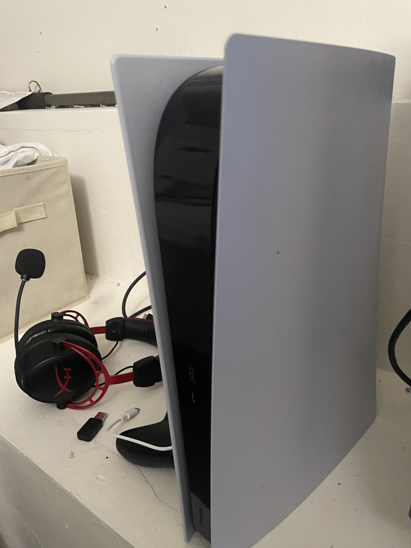 Ps5 1st Gen With Hyper X Wireless Headset