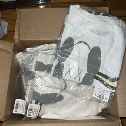 Travis Scott Cactus Jack + Kaws For Fragment Tee Review & Sizing