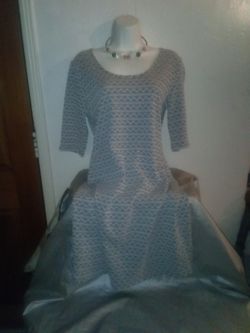 Elegant Gray pattern dress size large