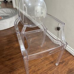 Chair / Clear Chair/ Ghost Chair 