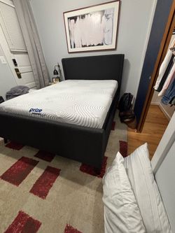 Bed frame with mattress ￼