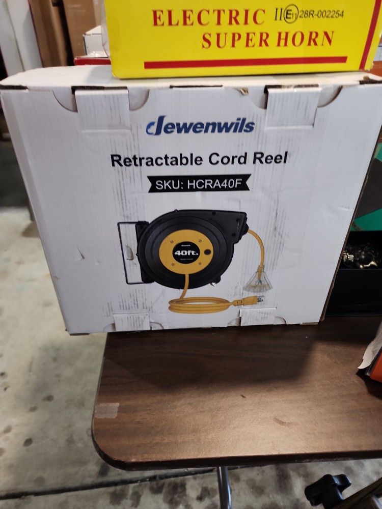 DEWENWILS 40FT Retractable Extension Cord Ree