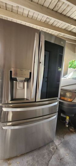LG. Refrigerator