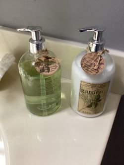 2 bottles of Hand soap and lotion set.