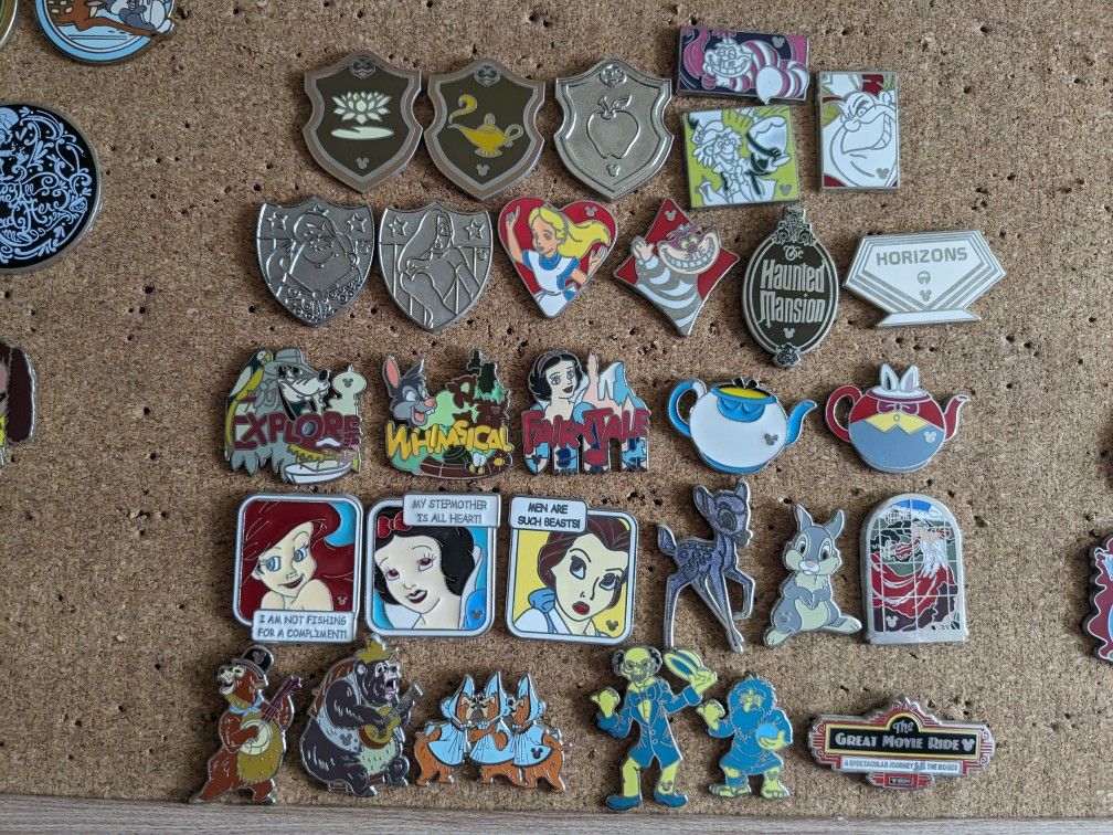 Disney Hidden Mickey Pin Sets