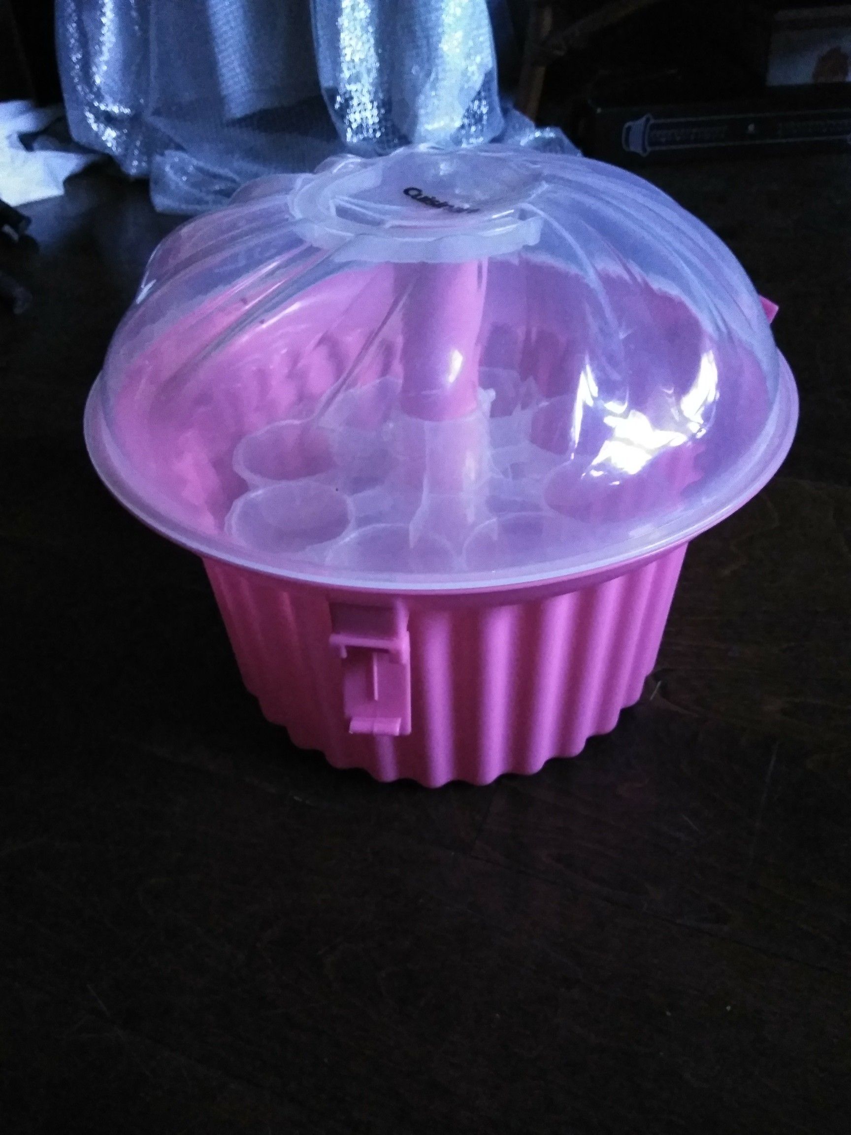 Cuisinart cupcake carrier, holder