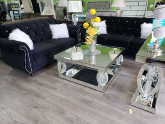 Living set 2pc sofa and loveseat. Black velvet fabric. Financing available