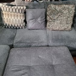 2pc Sectional With Ottoman 