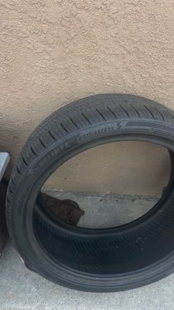 275 35 r22.