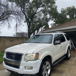 2009 Ford Explorer Limited