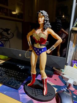 DC Direct Wonder Woman 13 inch figure