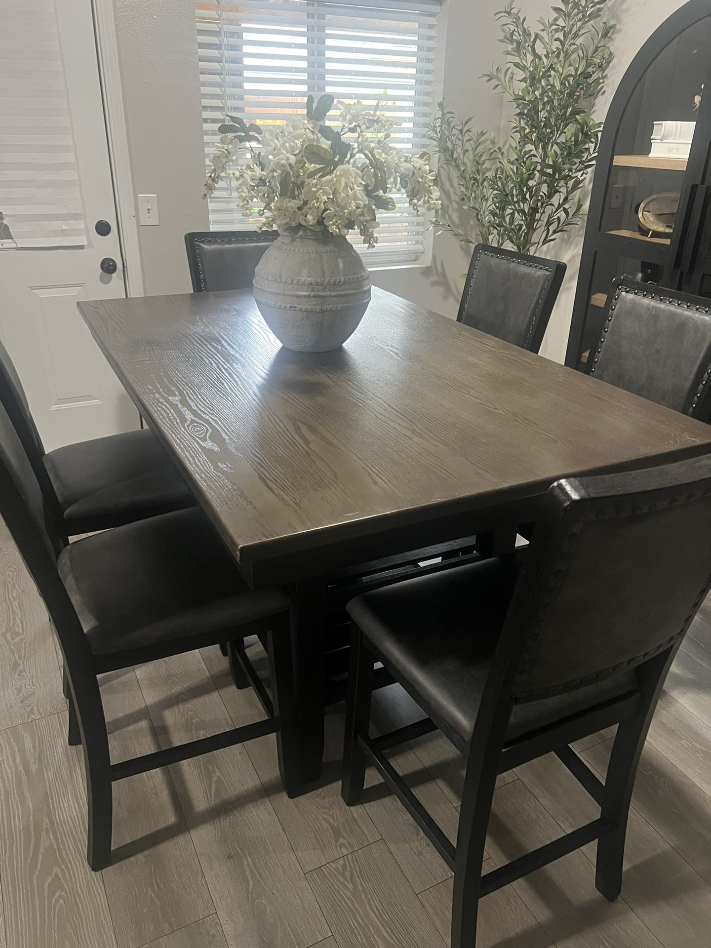 Dining Table 6 Chairs