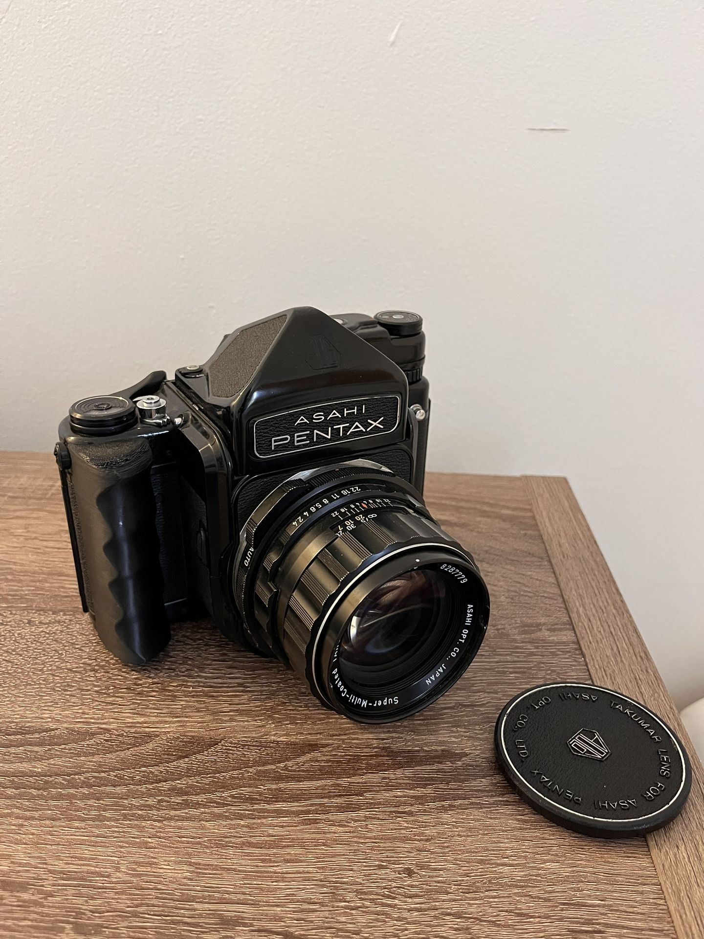 Pentax 67 MLU With Light Meter Prism & 105 Takumar