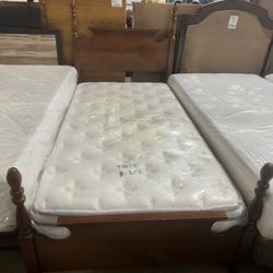 Twin size mattress, and boxspring and bed good condition free delivery