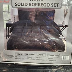 Cobijas Borrego / QUEEN