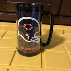 CHICAGO BEARS 2 Bar Helmet Plastic Coffee Thermo Serv Mug NFL Football Vtg 1976