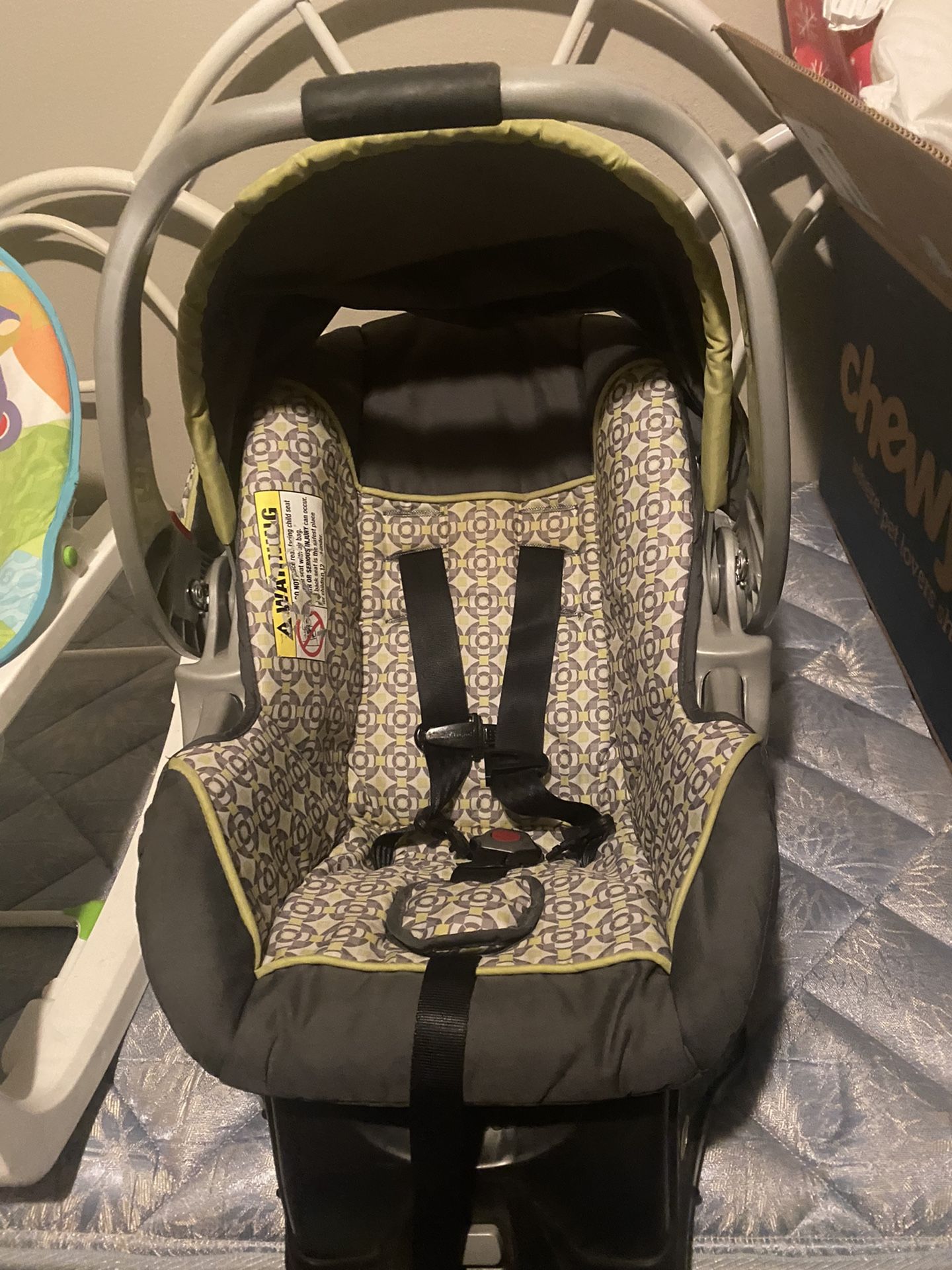 Infant car seat