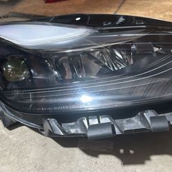 2021-2023 TESLA MODEL 3/Y  RIGHT HEADLIGHT MATRIX LED OEM 1514952-00-C
