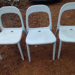 3 chair plastic 