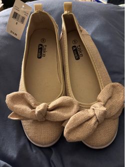 Take A Walk Women's size 8 shoes flats walking shoes  Beige Burlap Look Slip-On Flats with Bow Round Toe NWT originally  $14.99