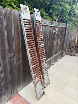 Trailer ramps