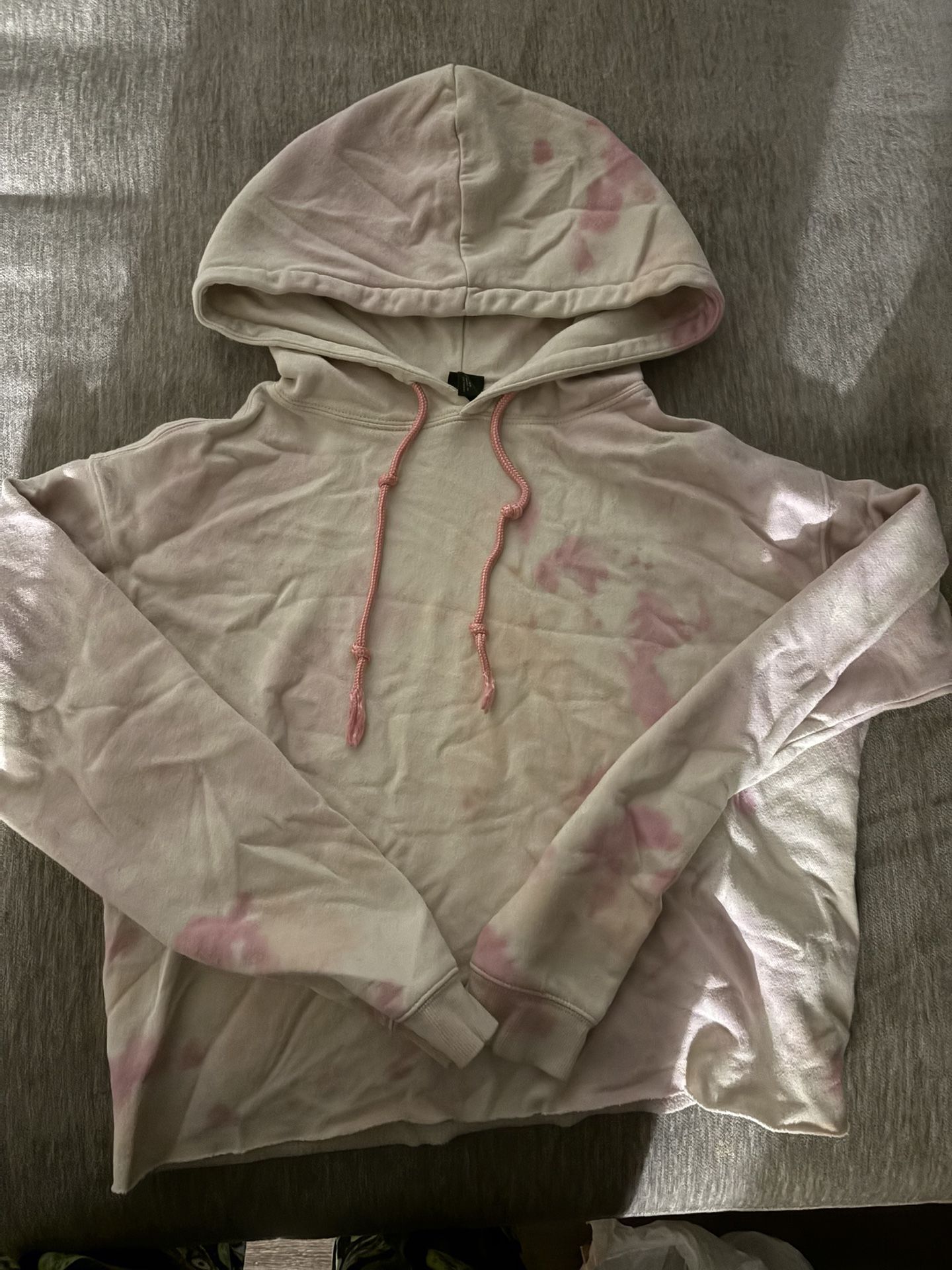 XS Wildfable Tie-dye Pink Cropped Hoodie