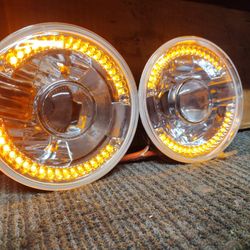 7-in Rounds Aftermarket Headlights LED Amber With Chrome Background