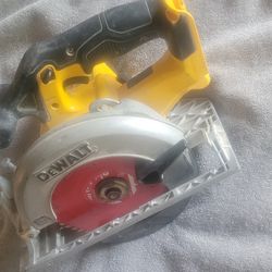 DeWalt 6 1/2"Cordless Circular Saw