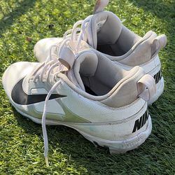 nike alpha menace 4 size 13