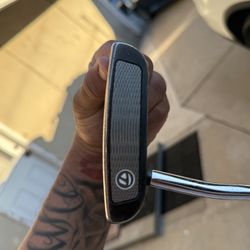 Taylor made putter . Spyder