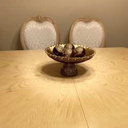 OVAL DINING TABLE 