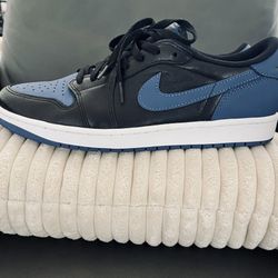 Air Jordan 1 Retro Low OG SIZE 12: Black/Mystic Navy-White