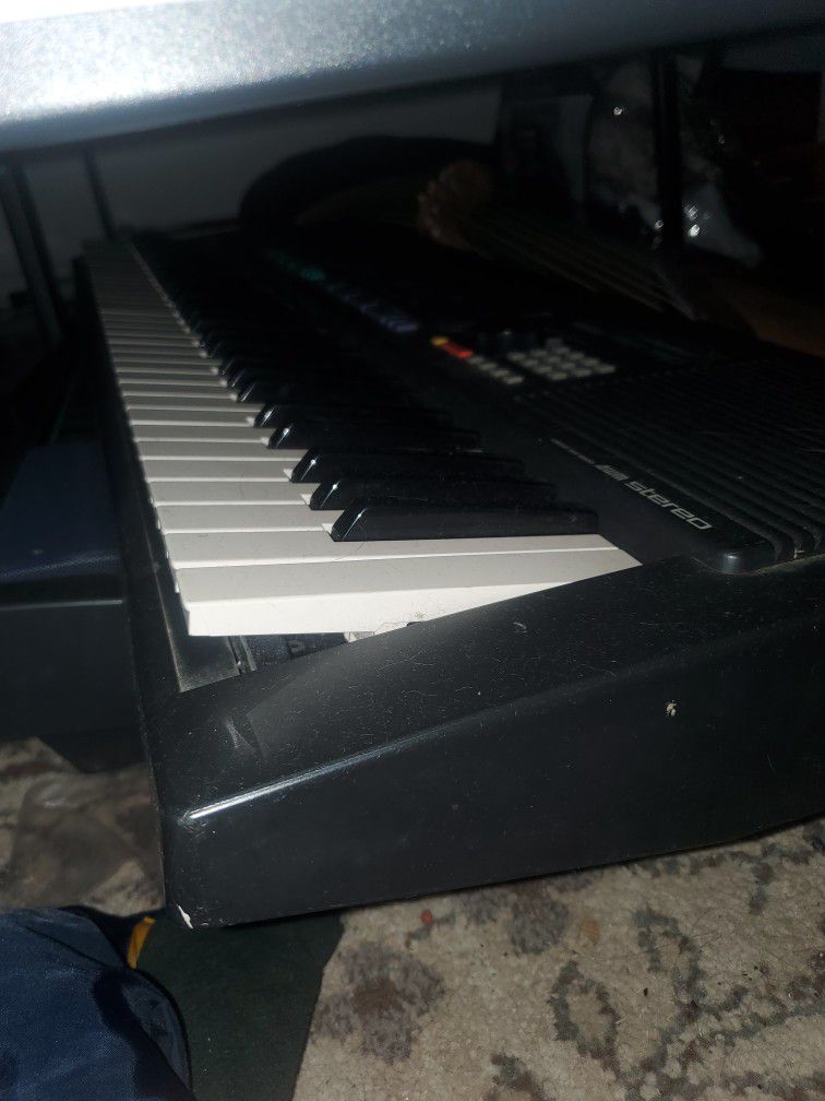 Keyboard With Foot Pedal