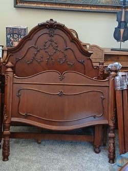 Solid Wood Twin  Canopy Bedroom Set from 1980's.