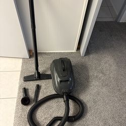 Bagless Kenmore Vacuum With Attachments