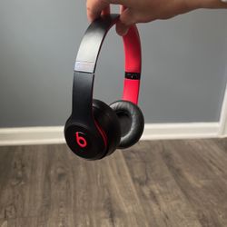 Beats Solo 3 Black And Red 