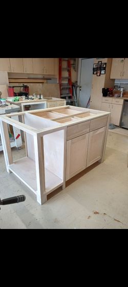 Kitchen island