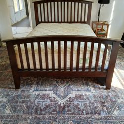 Complete Full Size Bed 