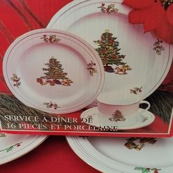 Porcelain Dinner Set For 4