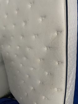 Big Thick Pillow Top Queen Mattress. I Can Also Deliver.